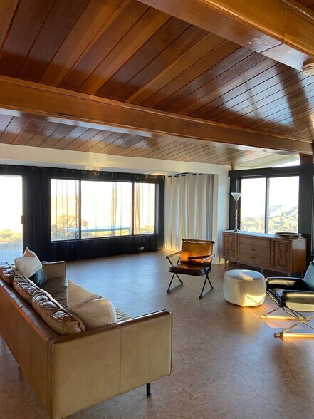 Building Photo - 61579 Sun Terrace