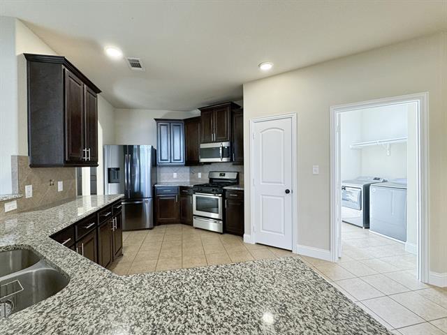 Building Photo - 4106 Whitetail Ln