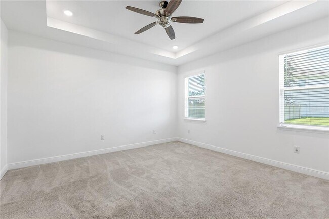 Building Photo - 33034 Sand Creek Dr
