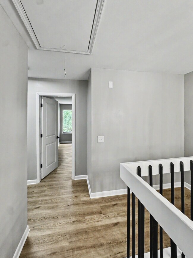 Building Photo - Yacht Cove Condo