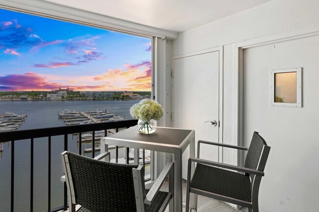 Building Photo - 400 N Flagler Dr