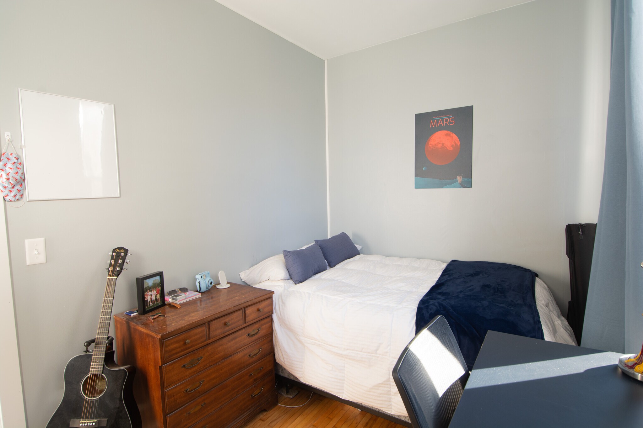 Bed 1 $600 - 1100 15th Ave SE
