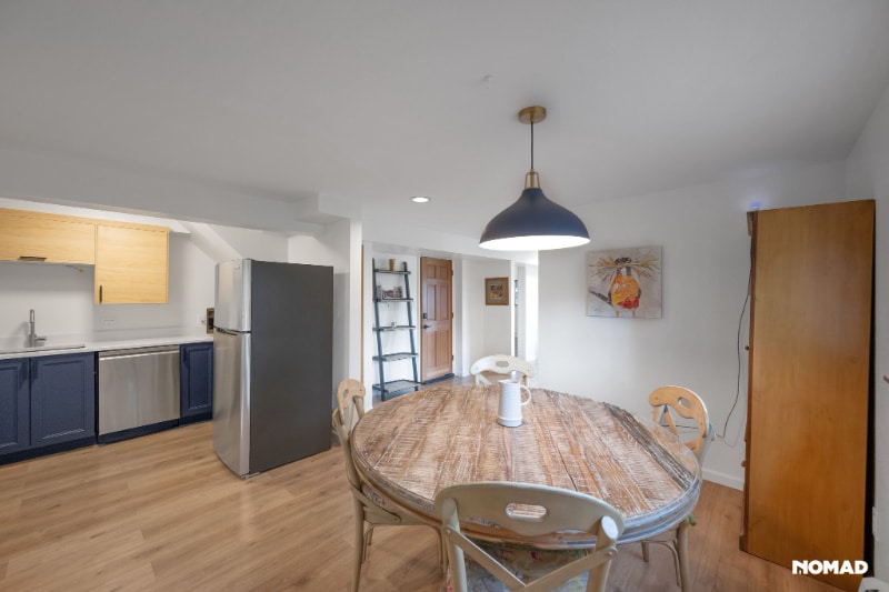 Building Photo - 7980 Fairview Rd