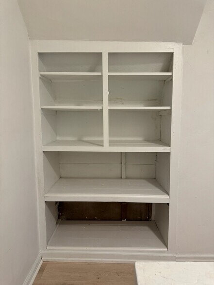 Building Photo - 7584 Hudson Ave