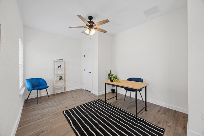 Building Photo - 17701 Village Dr