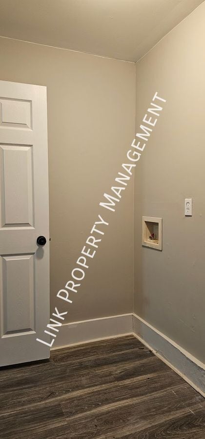 Building Photo - 2310 N Chamberlain Ave