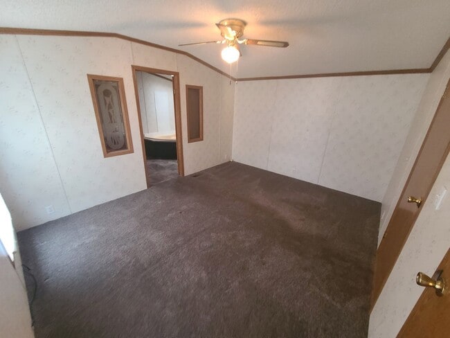 Building Photo - 3bd/ 2ba Mobile Home w/ Central Air
