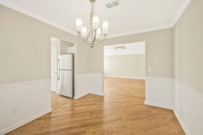 Building Photo - 1127 White Mountain Ln