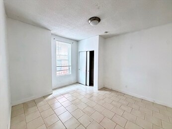 Building Photo - 853 Harrison Ave