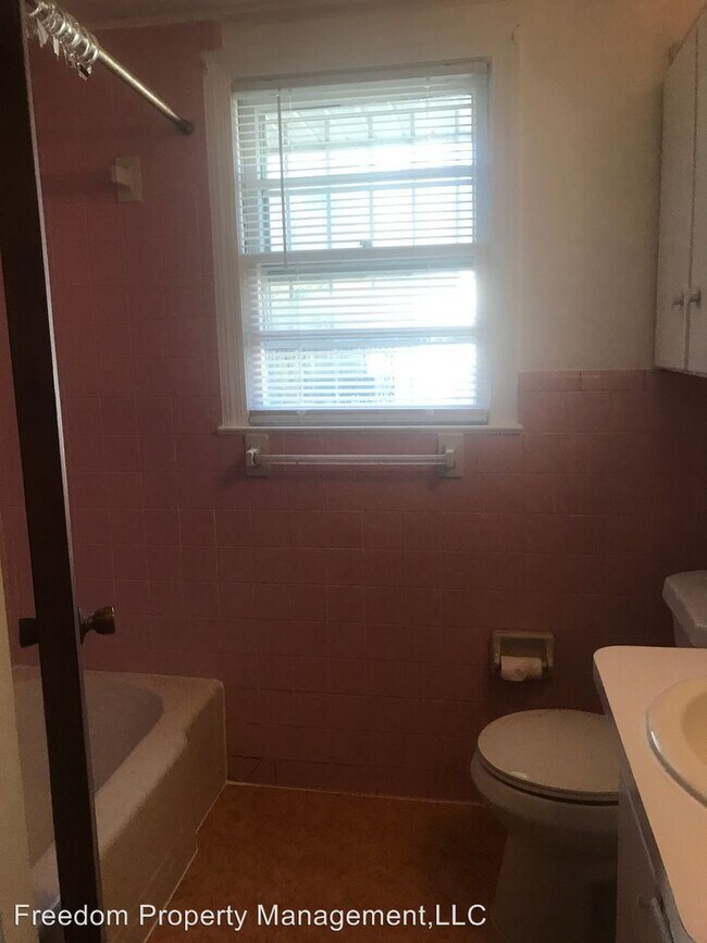 Building Photo - 1 br, 1 bath House - 209 Johnson St