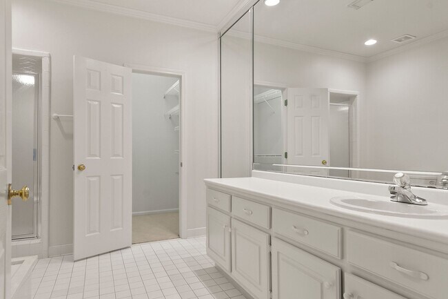 Building Photo - Verner School Zone - Fox Ridge Subdivision