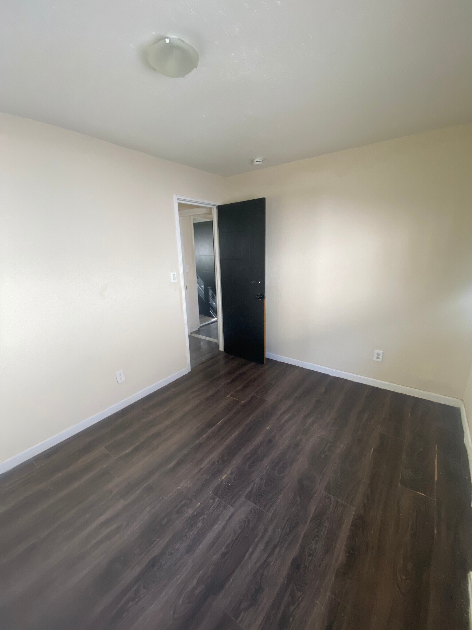 Building Photo - 5433 Beacon Ave