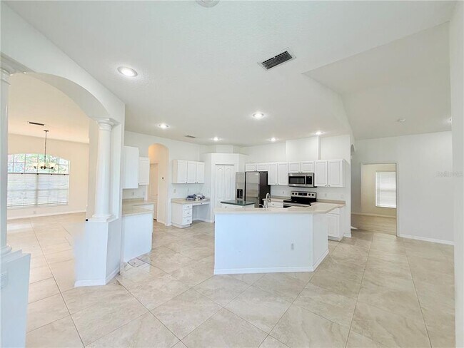 Building Photo - 14606 Coral Berry Dr