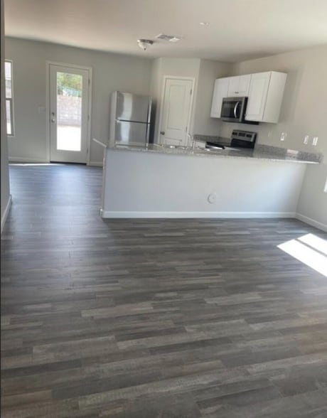 Building Photo - 137 W Bobcat Pl