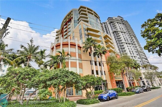 Building Photo - 111 SE 8th Ave