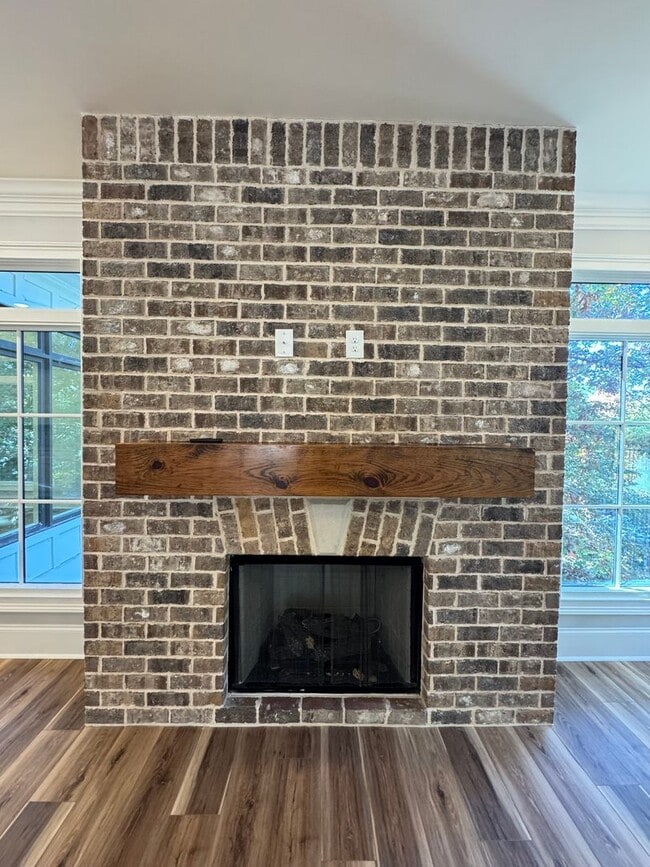 Building Photo - Grandeur Brick 4/3.5 with Bonus Room in The Oaks at Collinwood- $3,295