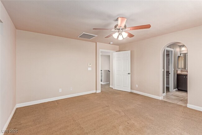 Building Photo - 10275 Headrick Dr