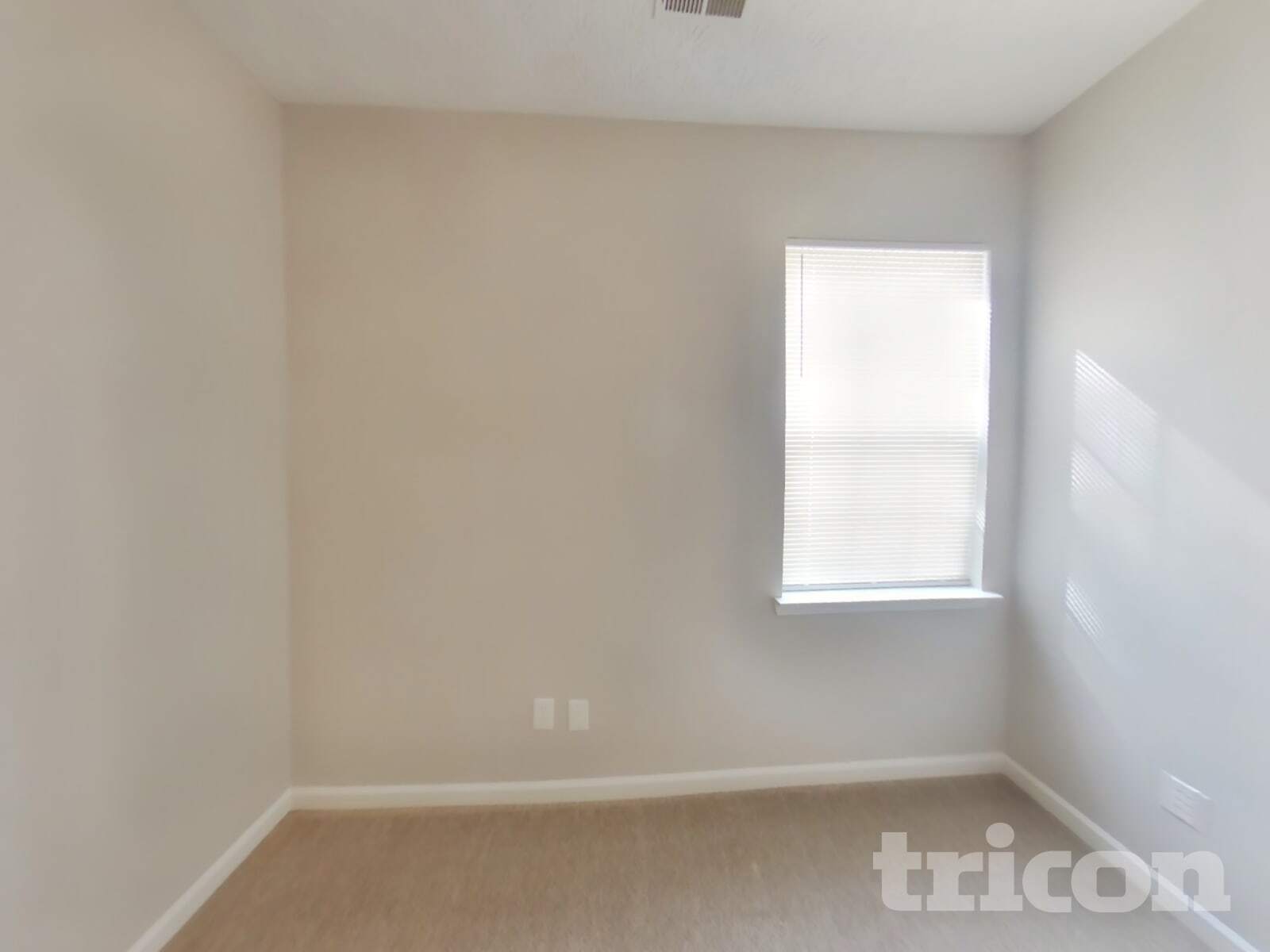 Building Photo - 1427 Wilshire Way