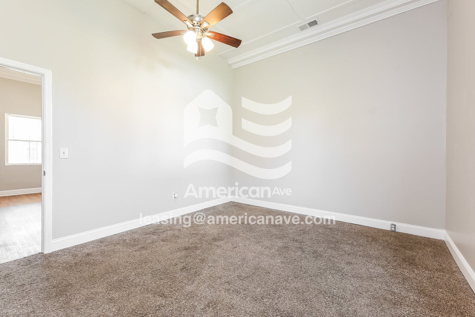 Building Photo - 119 Wellington St