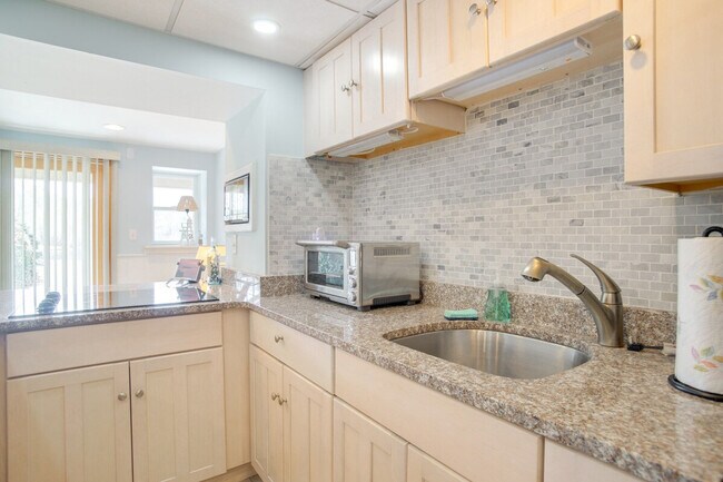 Building Photo - 89 Sunset Cir