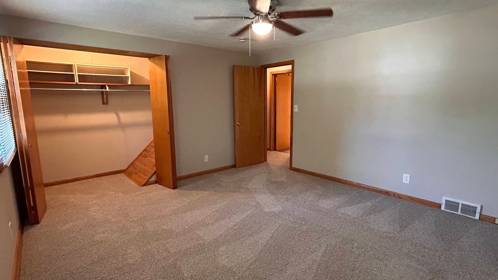 Building Photo - 479 Dohner Dr