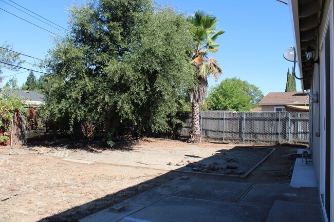 Building Photo - 10404 Abbottford Way