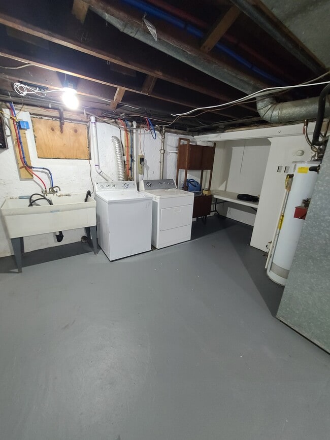 Building Photo - 35 5th Ave