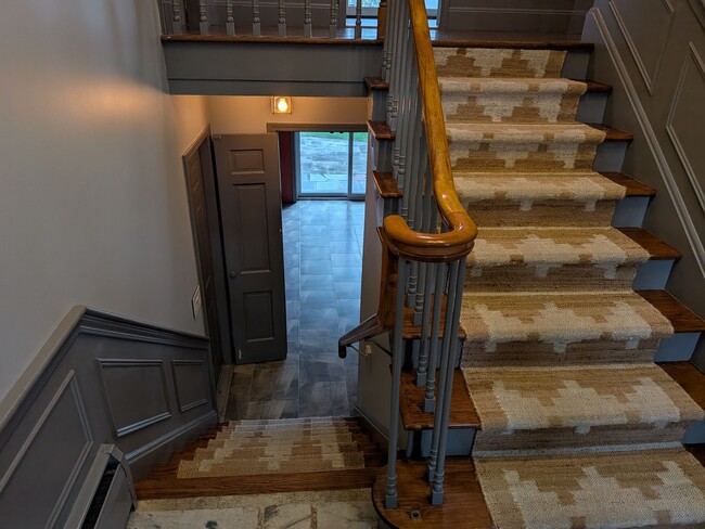 Building Photo - Gorgeous 4 Bed, 3 Bath House for Rent in M...