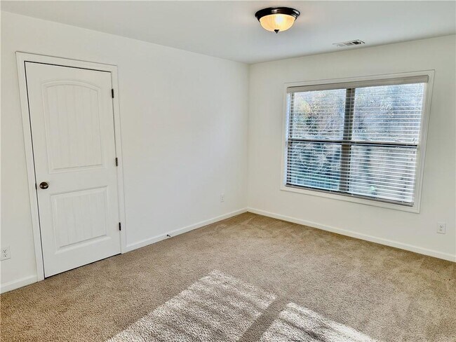 Building Photo - 3805 Alden Pl