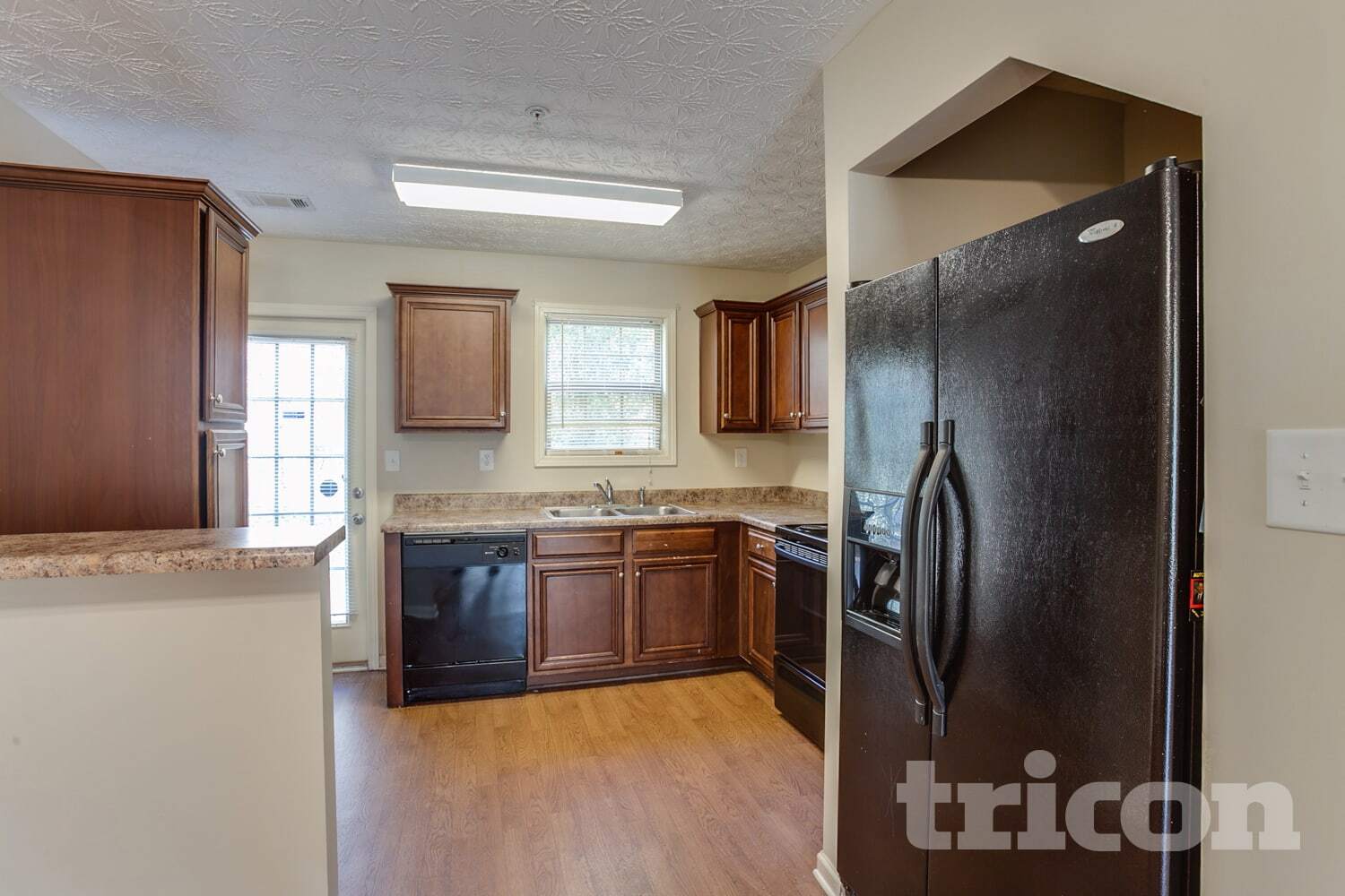 Building Photo - 1043 Wedgewood Ct NE