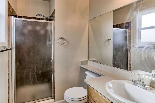 Building Photo - Charming West Fort Collins Rental!
