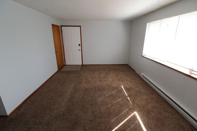 Building Photo - 1223 E Nora Ave