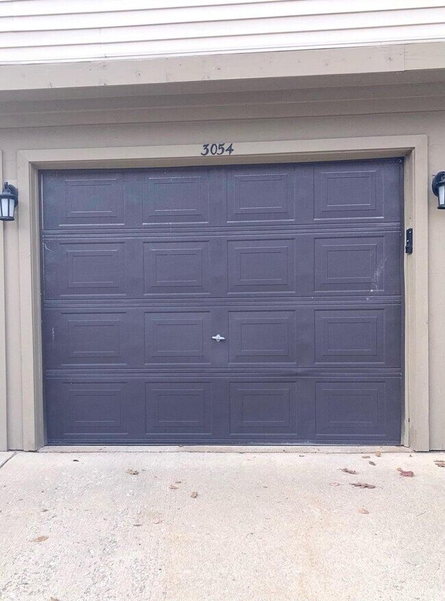 Building Photo - 3054 Forest Creek Ct