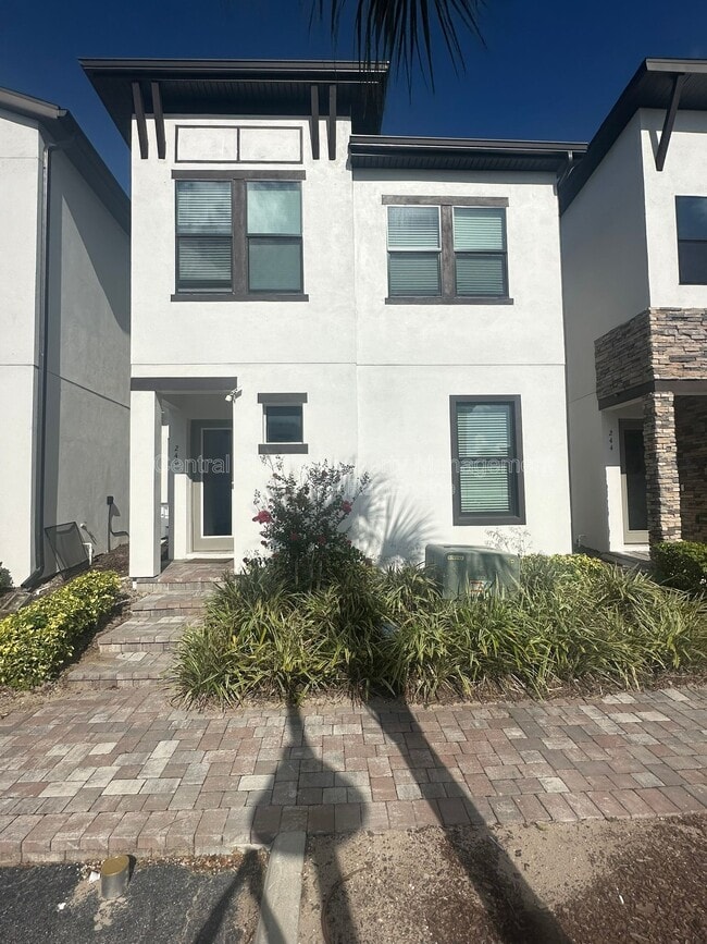 Building Photo - 240 Villa Domani Ct