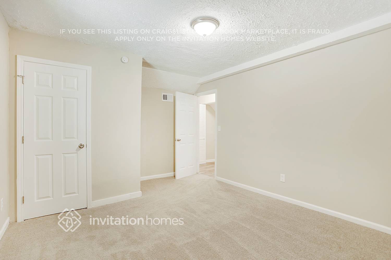 Building Photo - 5539 Petite Ct