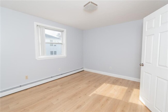 Building Photo - 20 Hurdis St
