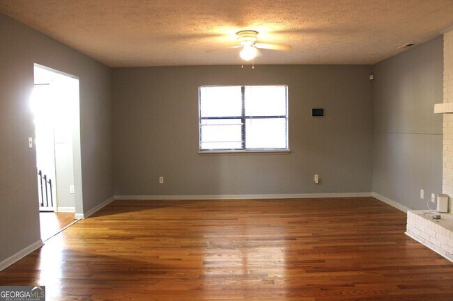 Building Photo - 6941 Vesta Brook Dr