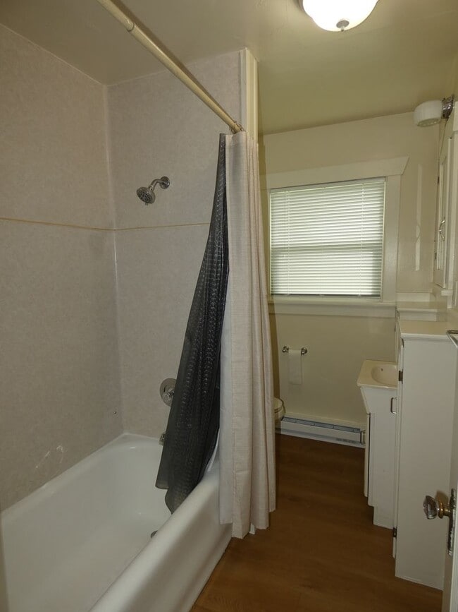 Building Photo - 1022 Caroline St