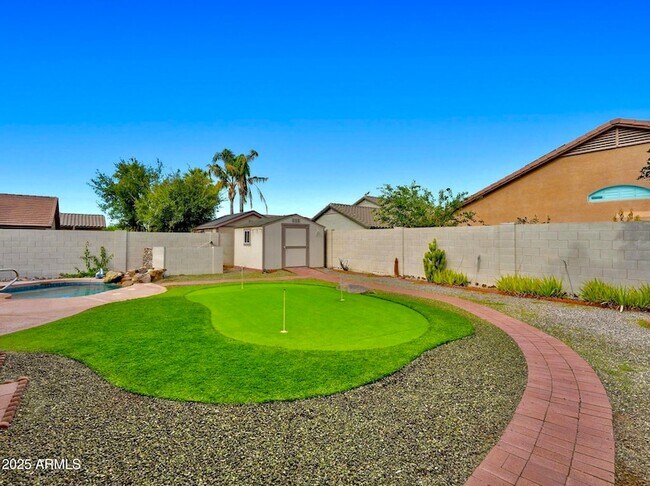 Building Photo - 9926 E Pantera Ave