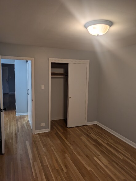 Building Photo - 3205 W 97th St