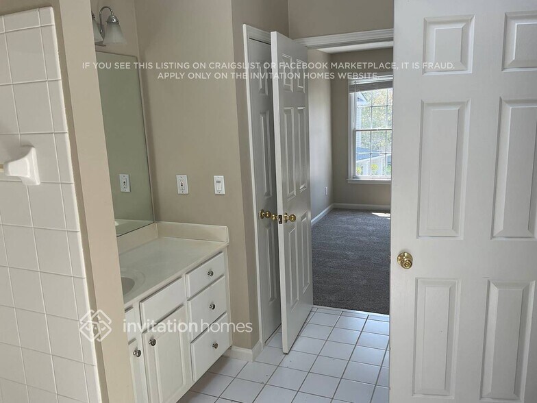 Building Photo - 799 Gardenside Cir SE