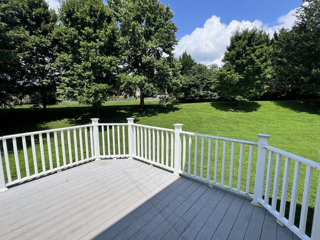 Building Photo - 512 Callander Way