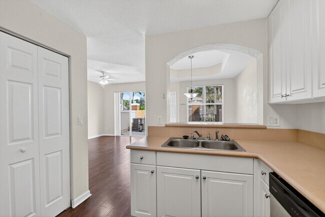 Building Photo - 2938 Hope Valley St