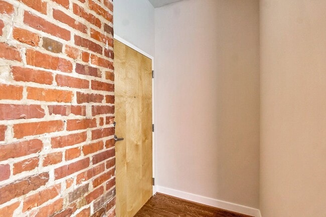 Interior Photo - 10 Walnut Alley
