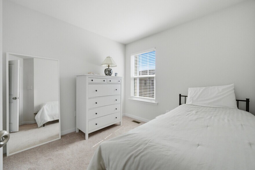 Building Photo - 4019 Grand Reserve Ln