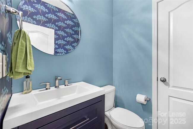 Building Photo - 5829 Dinsmore Ln