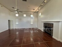 Building Photo - 1070 E Miles St