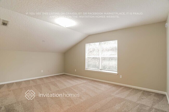 Building Photo - 744 S Heritage Creek Way