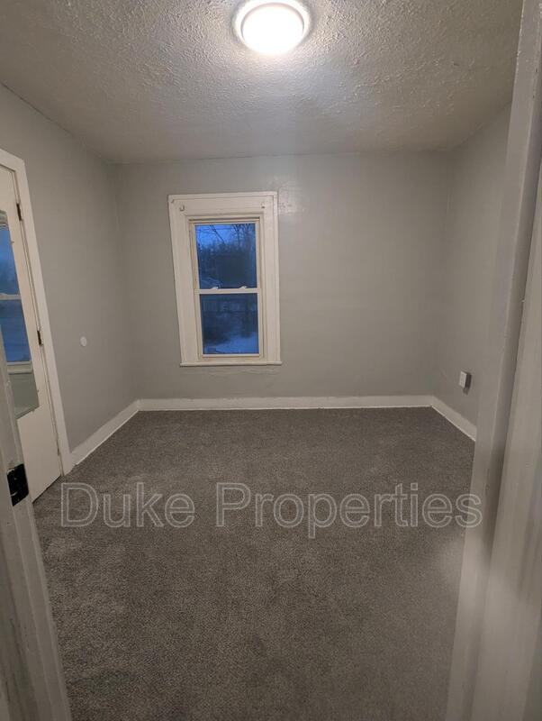 Building Photo - 431 W State St