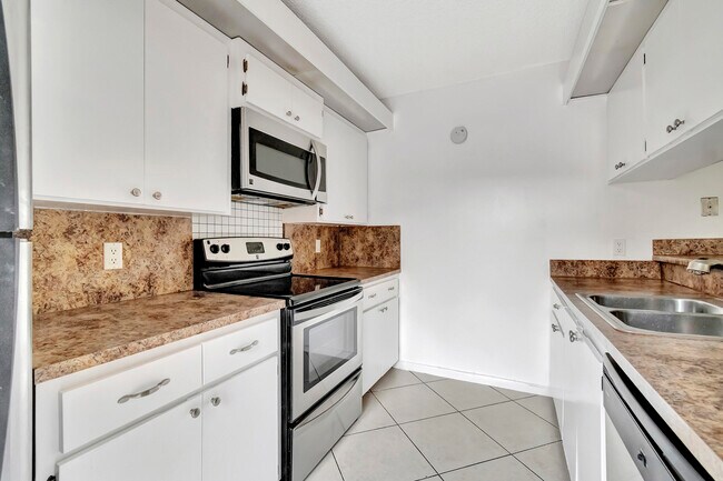 Building Photo - 311 3rd Way